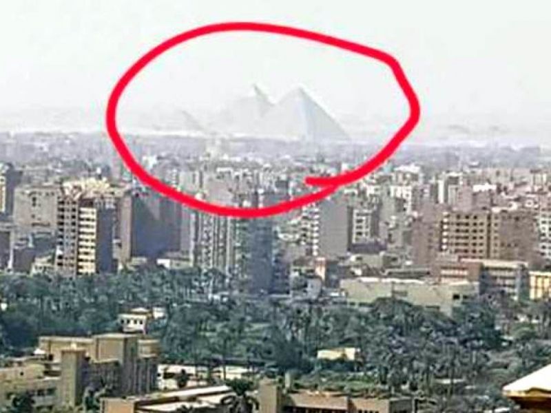 أمريكى يثير الجدل بعد نشره صورة للأهرامات قال انه التقطها من شرفة بالأسكندرية!