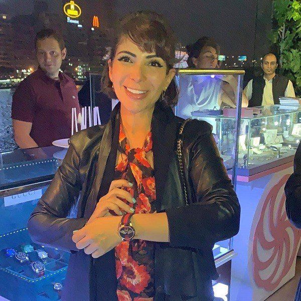 منى زكي تظهر للمرة الأولى مع ابنتها بعد أن أصبحت شابة فاتنة
