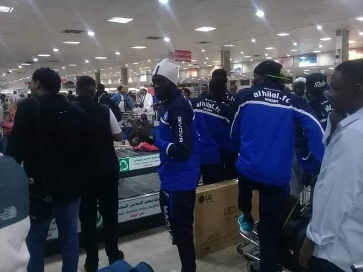 بعثة الهلال تصل الخرطوم وتحظى باستقبال طيب من الجماهير