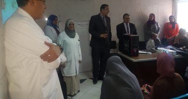 نقيب الصيادلة يزور مستشفى إمبابة العام ويستمع لمشاكل الصيادلة