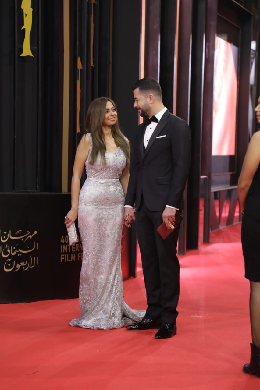 تعرف علي ما فاتك من مهرجان القاهرة.. بوس وفساتين أخر دلع - صور و فيديو