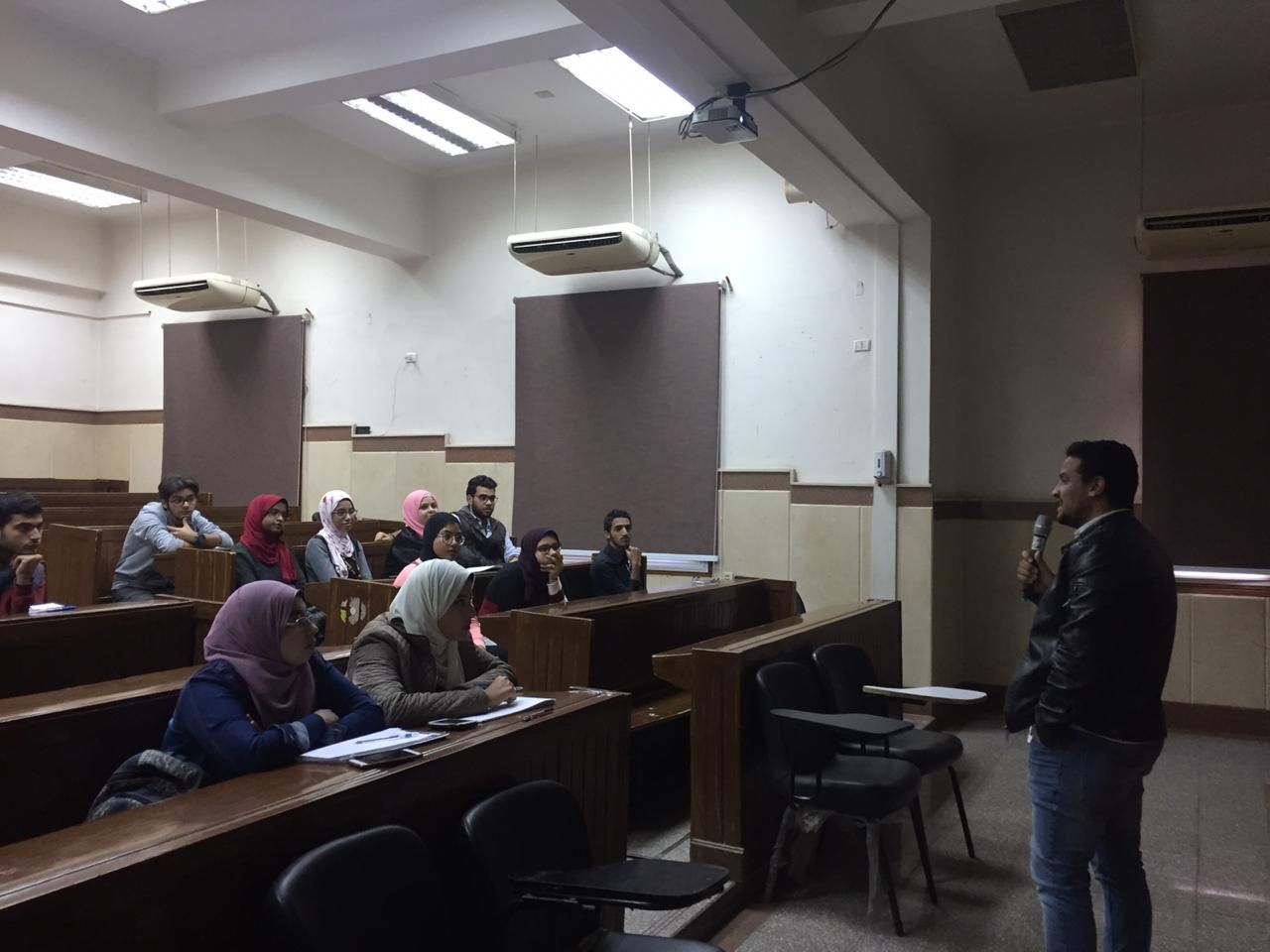 بيكيا تسعرض قصة نجاحها داخل جامعة القاهرة .. بدل مخلفاتك بسلع أساسية