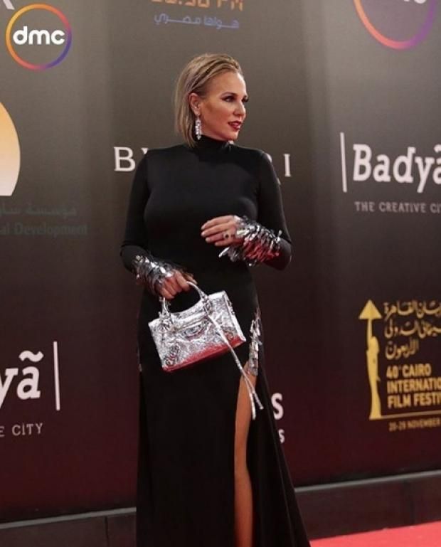 بالصور| إطلالات جريئة للفنانات في ختام مهرجان القاهرة السينمائي