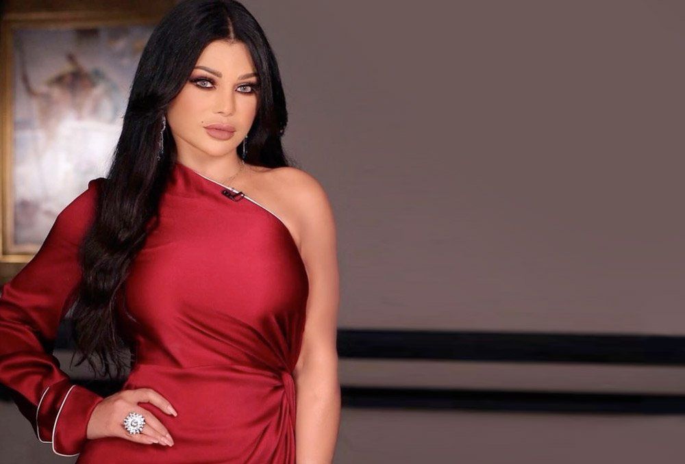فساتين من وحي النجمات لسهرة رأس السنة.. الأحمر هو خياركِ الأجمل
