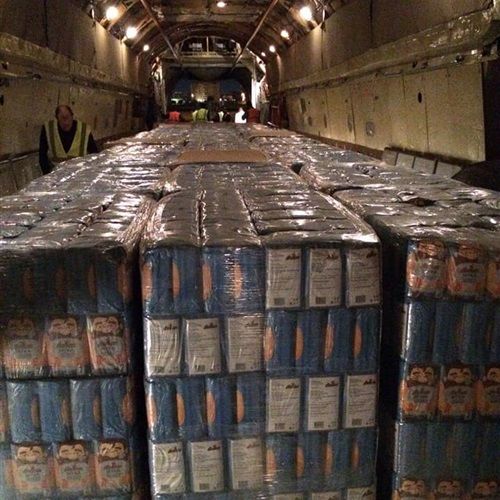 وصول طائرة مساعدات تحمل 32 طن من دقيق الخبز إلى مطار الخرطوم