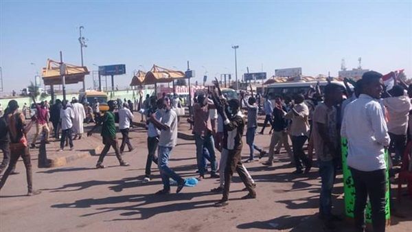 مظاهرات السودان : الخرطوم اليوم تشهد اكثر من موكب احتجاجي تتجه صوب القصر الجمهوري
