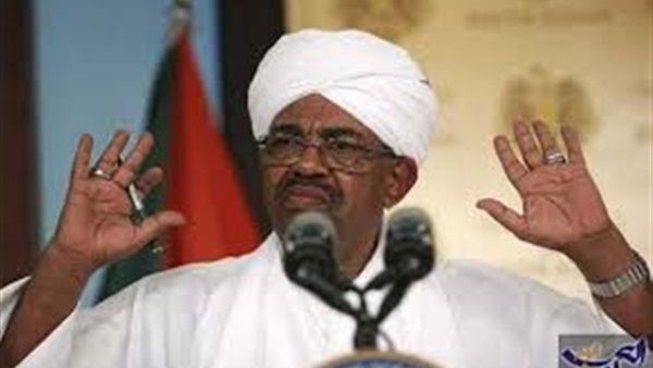 البشير يلقي كلمته للمواطنين من الساحة الخضراء بالخرطوم
