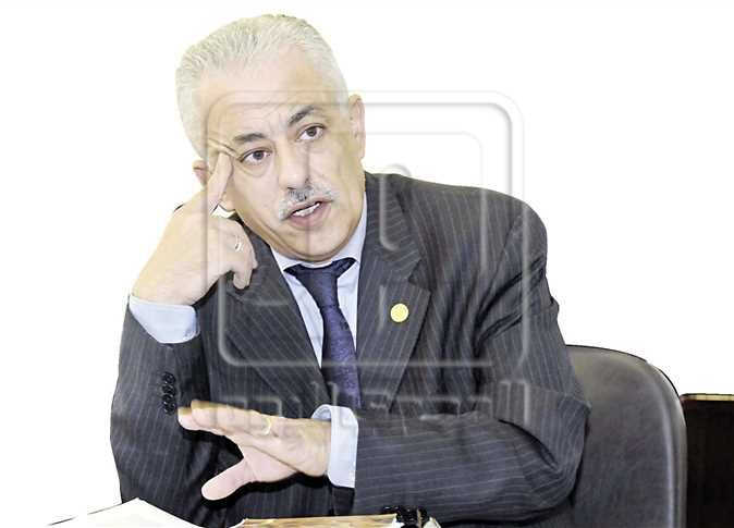 غدًا بدء امتحانات أولى ثانوي بنظام «open book».. و«شوقي»: لا يوجد ما يدعو للتوتر