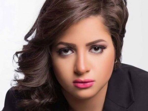تفاصيل فضيحة منى فاروق وشيماء الحاج