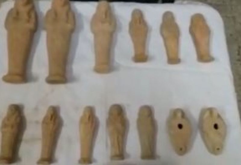 ضبط راكب يحمل جنسية أجنبية بحوزته 26 قطعة أثرية بمطار الغردقة