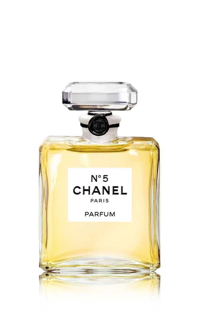 تعرّفي إلى عطور أهم النجمات العالميات
