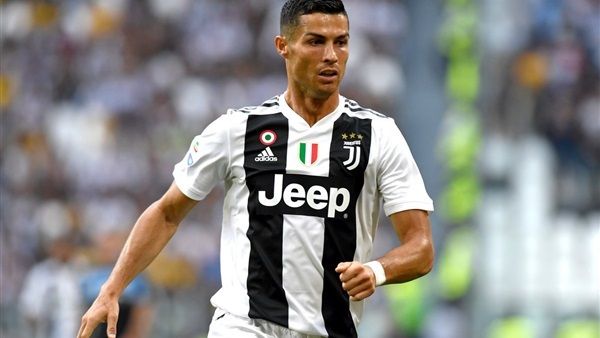 كرستيانو رونالدو يطالب "يوفنتوس" بضم نجم برشلونة