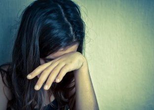"ولاء" تقيم دعوى نفقة ضد والدها: "حارمني أنا وأمي من الأكل.. بيضيع فلوسه ع البيرة والحشيش"
