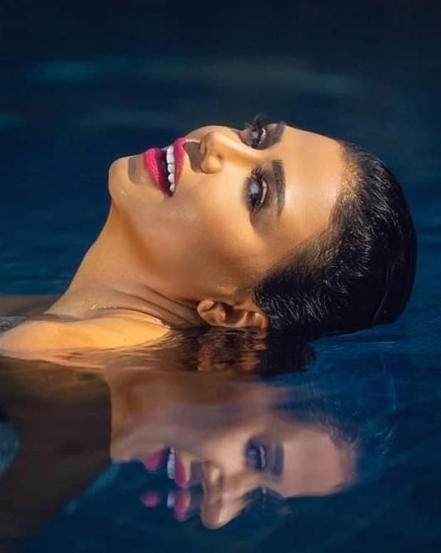 بالصور| "فساتين مثيرة" وجلسات تصوير جريئة.. مواقف أثارت فيها رانيا يوسف الجدل