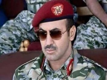 عــــــــاجل .. السفير احمد علي عبد الله صالح يفاجيء ابن عمه طارق عفاش مفاجئة قوية ويكشف له السر الرهيب الذي اخبره به ابيه للانتصار على الحوثيين بأسرع وقت