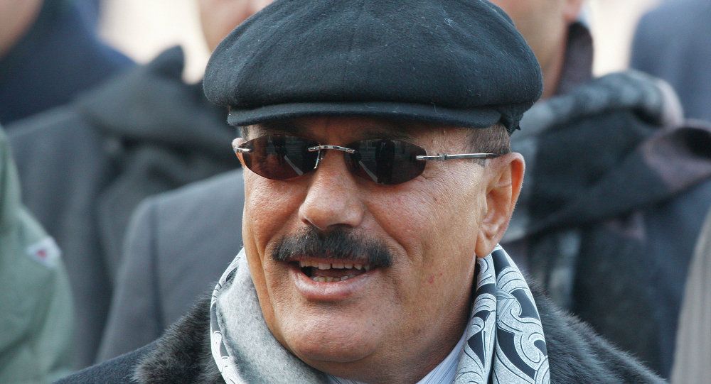 اقرب المقربين من الرئيس صالح وسكرتيره الخاص يفاجئ الجميع ويكشف معلومات هي الأخطر لأول مرة عن تفجير الرئاسة وماذا قال المنفذ للرئيس ومن أمر باغتياله؟