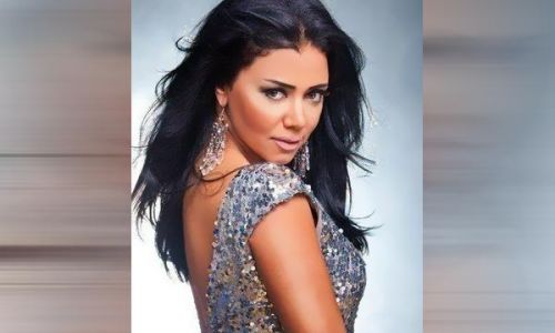 شاهد.. رانيا يوسف تشعل الانستجرام بـ فستان أحمر قصير