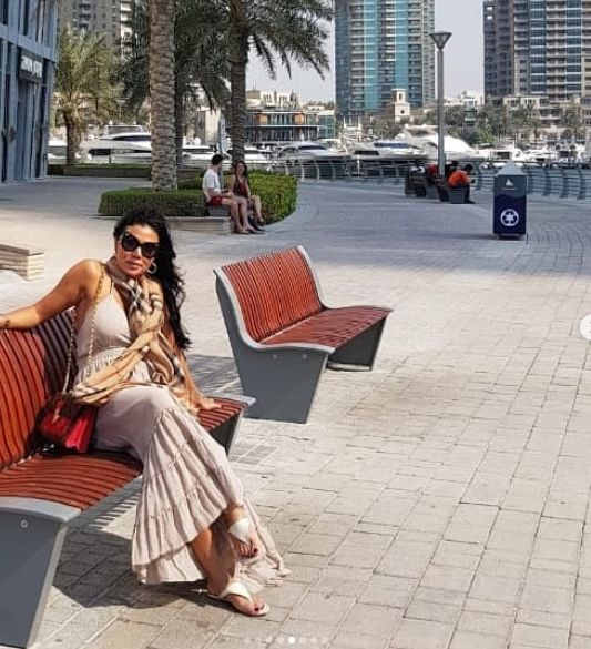رانيا يوسف فى جلسة تصوير جديدة بفستان مثير
