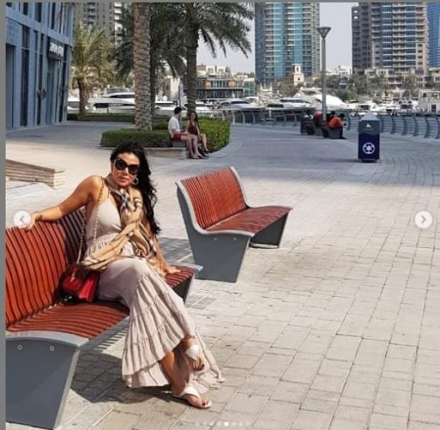بالصور| رانيا يوسف بإطلالة جديدة تظهر "التاتو"