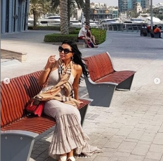 بالصور| رانيا يوسف بإطلالة جديدة تظهر "التاتو"