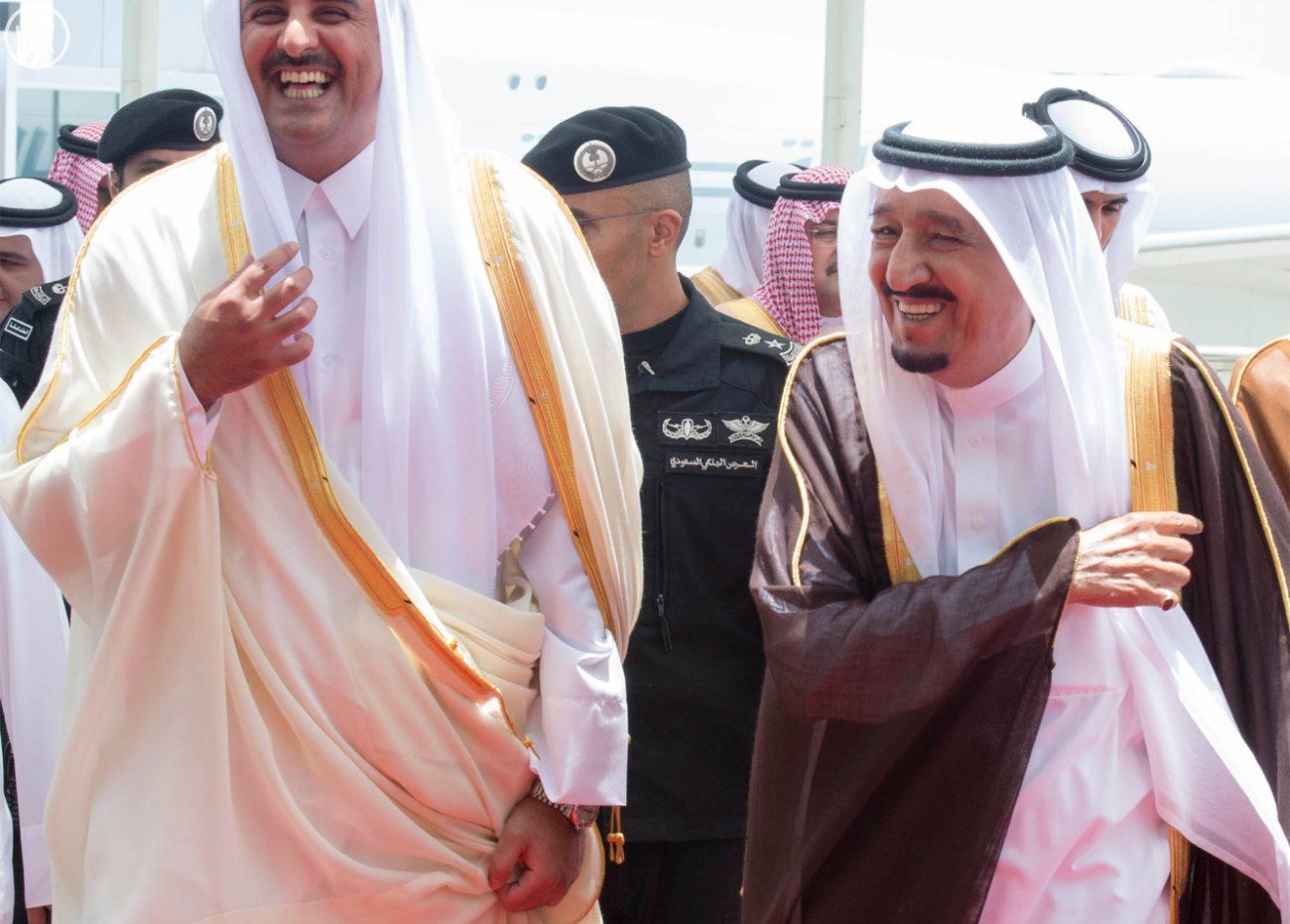حدث تاريخي يضم ‘‘الملك سلمان’’ وأمير قطر .. وهذا هو السبب الخفي..!