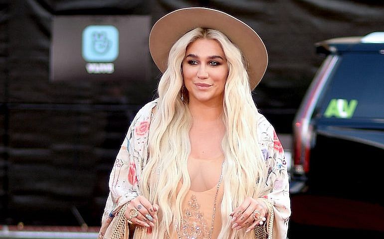 فنانة عالمية مارست الجنس مع شبح وهذه تفاصيل الليلة الغامضة