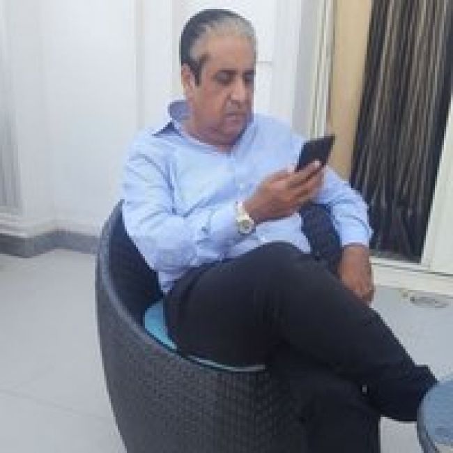 خبير اقتصادي يكشف إلى كم سينخفض الدولار مقابل الريال اليمني خلال أيام ويحذر من ”كارثة” بعد 6 أشهر