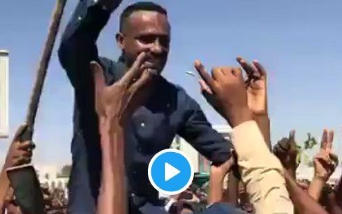 بالفيديو: هيثم مصطفى يشارك في موكب 6 ابريل