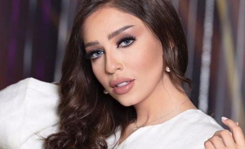 شاهد: أول ظهور للفنانة صابرين بورشيد بعد إصابتها بالسرطان