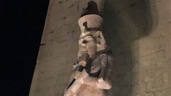 أخبار مصر | 3 خبراء عالميين يؤكدون لـ"الخليج 365" صحة مكان تمثال رمسيس الثاني بـ"معبد الأقصر"