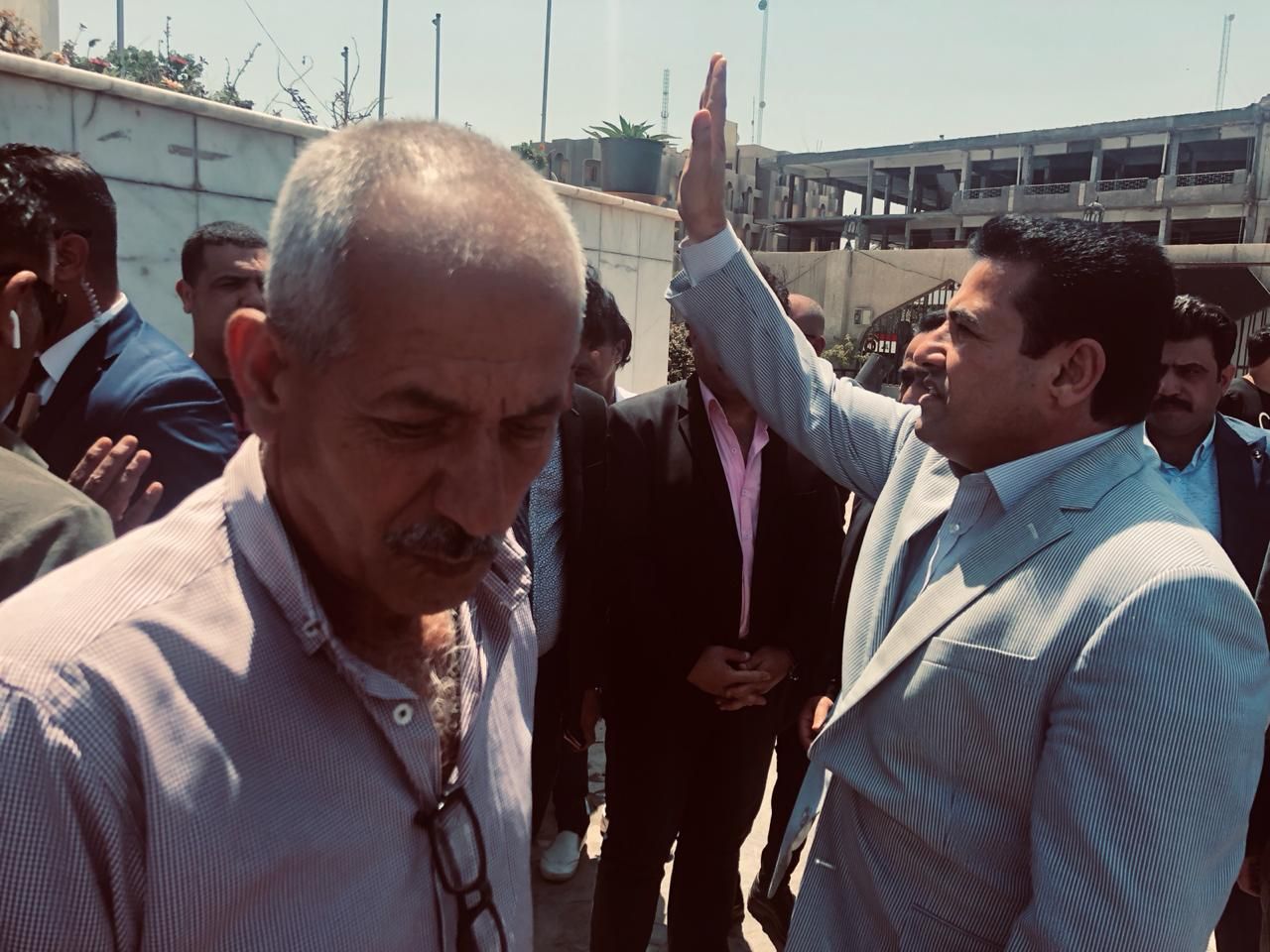 بالصور.. تشييع الشاعر خضير هادي وسط بغداد