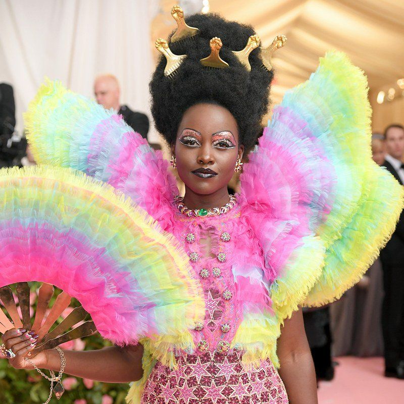 مكياج وتسريحات شعر النجمات في حفل الـMet Gala 2019... غرابة وجنون
