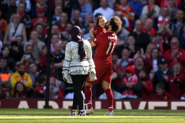 بالصور| إطلالة زوجة محمد صلاح تخطف الأنظار بـ"قوام ممشوق وحجاب مودرن": "الجيم السبب"