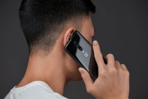 تكنولوجيا: إطلاق هاتف “ون بلس” OnePlus 7 Pro.. كاميرا منبثقة ورامات 12 جيجابايت وأرخص كثيرا من أيفون إكس إس!