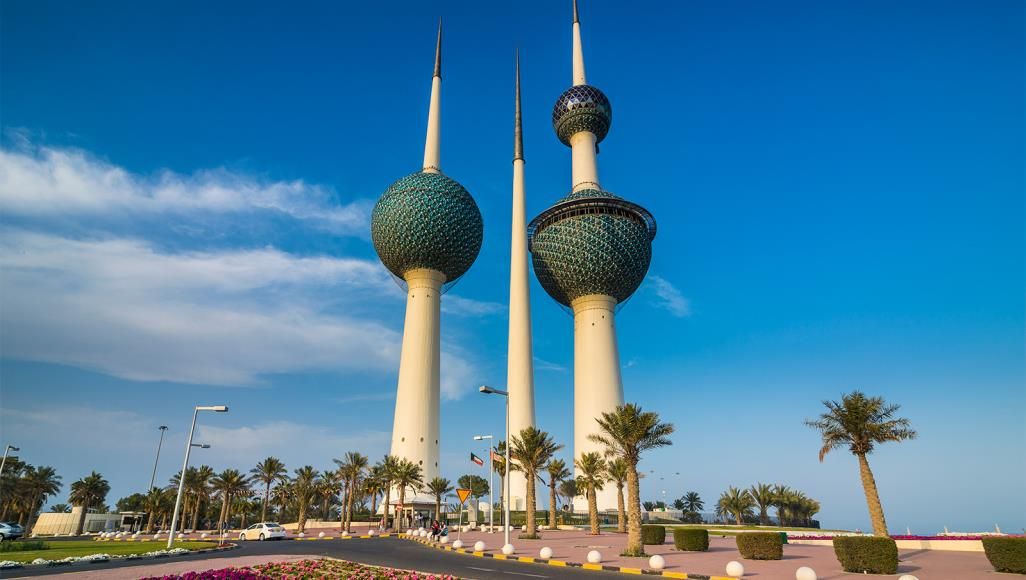 طبول الحرب تدق ..وزير خارجية دولة خليجية يكشف عن تطورات خطيرة ووشيكة وأمير البلاد يعلن الاستنفار في صفوف الجيش ويحذر مواطنيه ( اخر المستجدات )