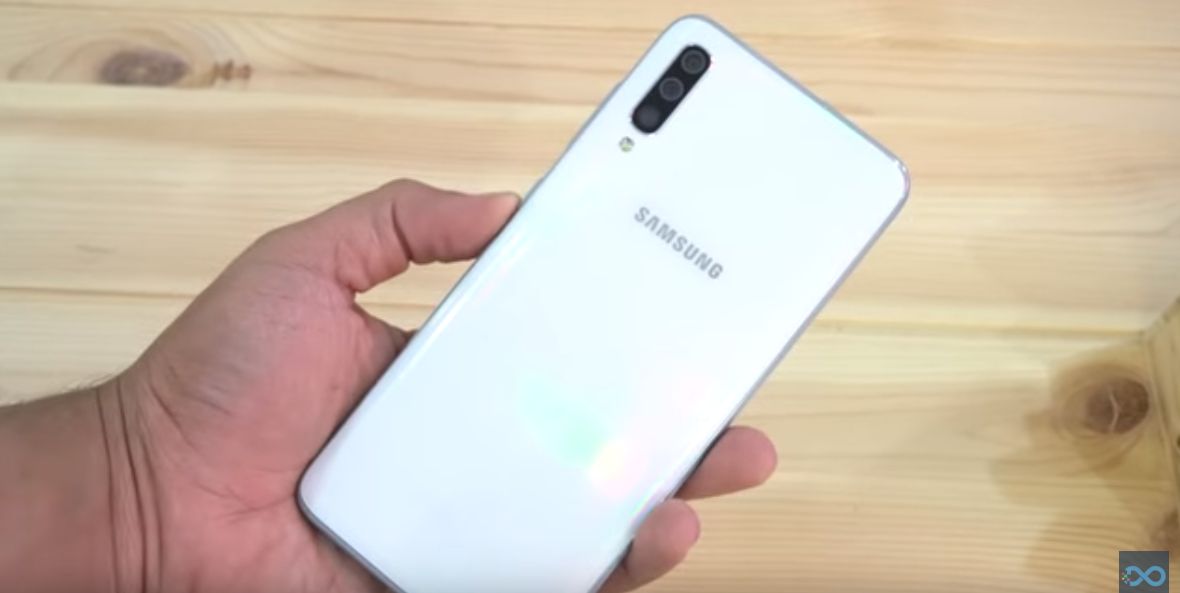 تكنولوجيا: مراجعة للهاتف المحمول Samsung Galaxy A70