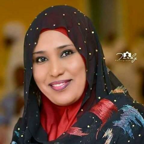 الشاعرة داليا الياس تنفي علاقتها (بحفرة الدخان)