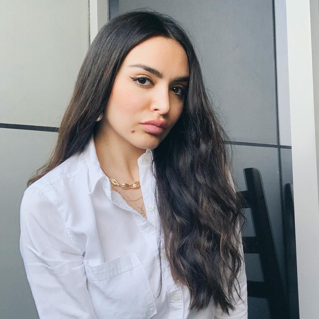 زوجة باسل خياط تُشعل انستغرام.. شاهدوا جمالها وجاذبيتها