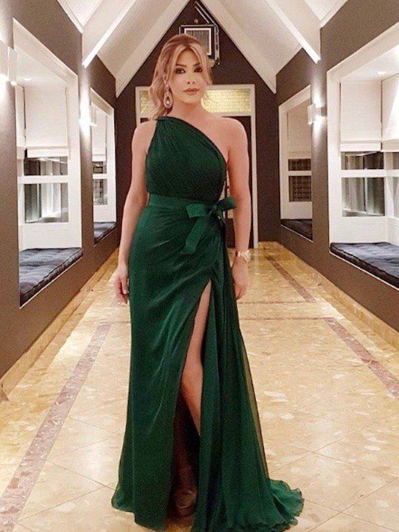 فساتين سهرة كلاسيكية مستوحاة من نوال الزغبي