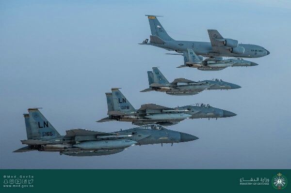شاهد ..السعودية تفاجأ ايران بأول "رسالة حرب" واستعراض سعودي غير مسبوق للقوة بالقرب من سماء " طهران " ( صور)