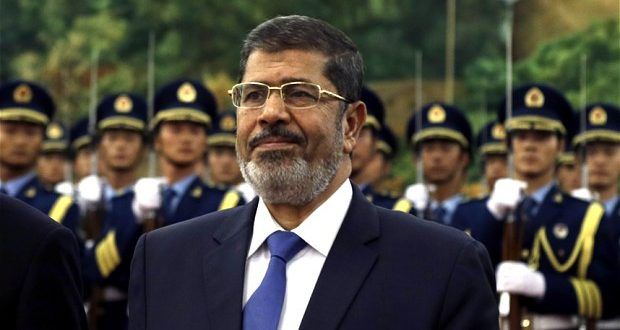 عاجل ..النائب العام المصري يعلن عن دفن جثمان الرئيس الراحل " مرسي " واسرته تنفي استلامها وغموض يحيط بمكان الدفن ومصير الجثة !