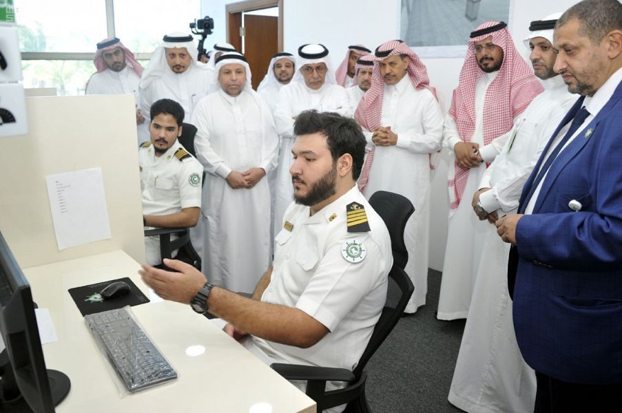 السعودية | وفد مجلس الشورى يزور كلية الدراسات البحرية بجدة