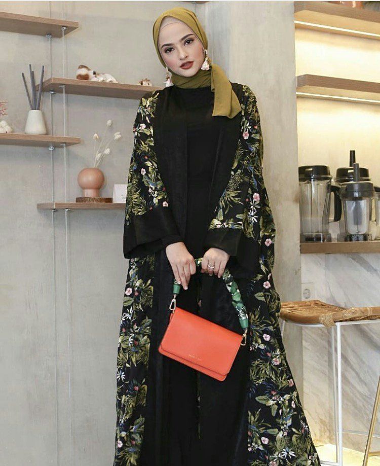 صور موديلات عبايات جاكار لصيف 2019