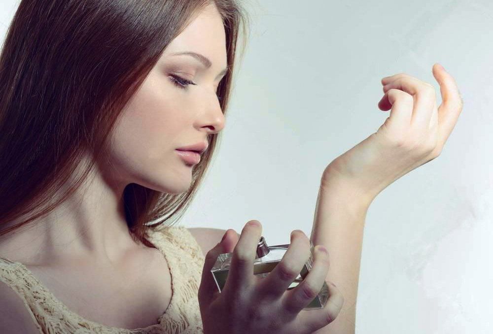 أسماء عطور نسائية فخمة