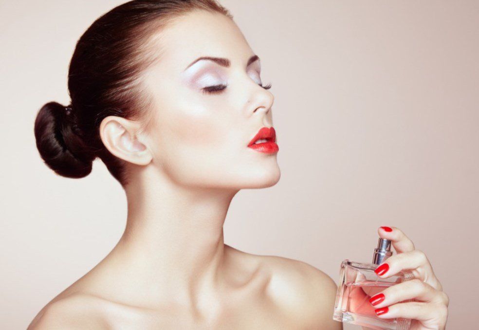 عطور نسائية صيفية لن تملي من رائحتها