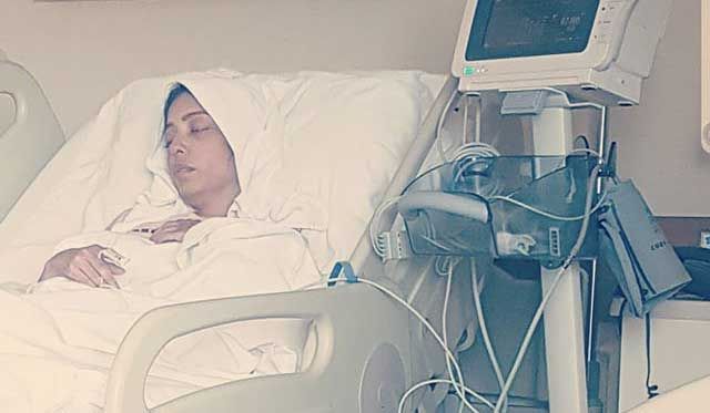 والد صابرين بورشيد ينشر صورتها من العناية الفائقة ويطلب الدعاء لها!