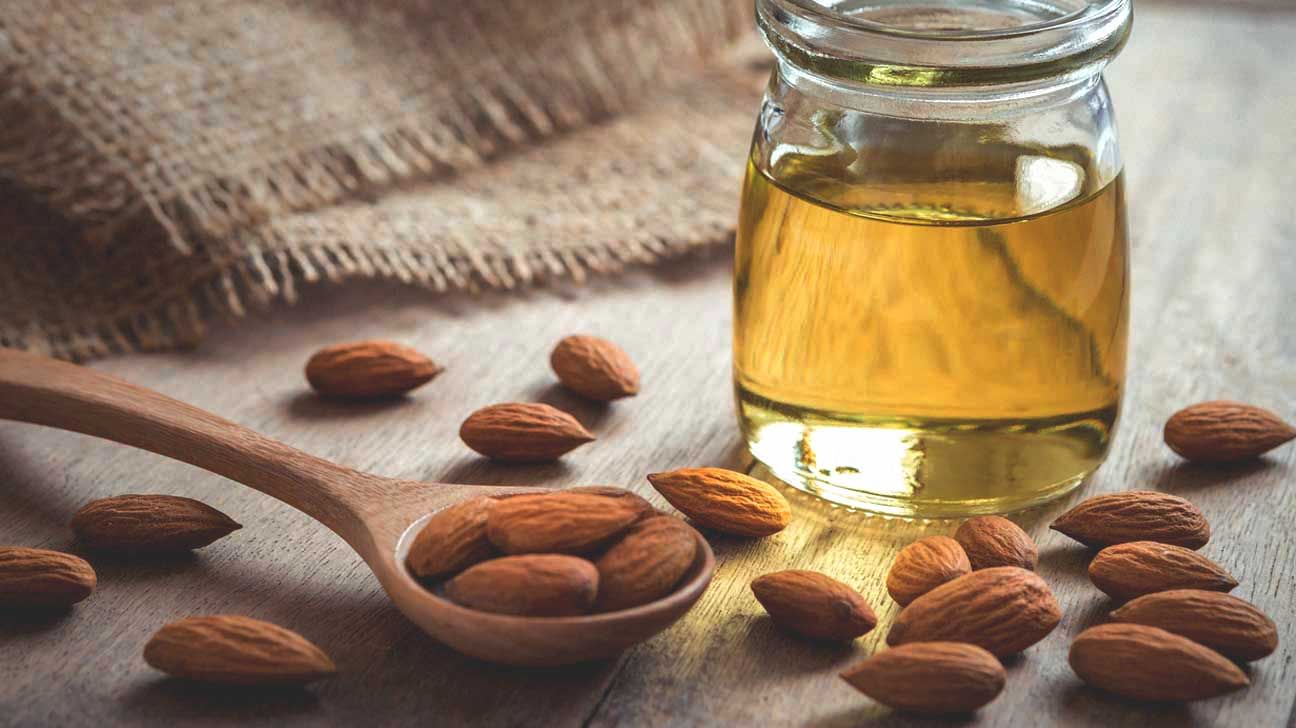 أفضل أنواع الزيوت الطبيعية وفوائدها للشعر