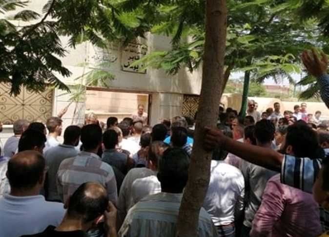 تشييع جثمان شقيق خالد يوسف بحضور محافظ القليوبية وصباحي والإبراشي