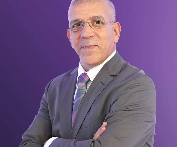 بلاغ يطالب بالقبض على المعلق الجزائري حفيظ دراجي بسبب ” زيارته منزل أبو تريكة “