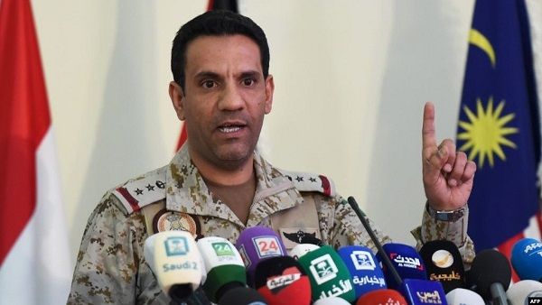 التحالف العربي: التعامل مع قارب حوثي مفخخ استهدف سفينة تجارية